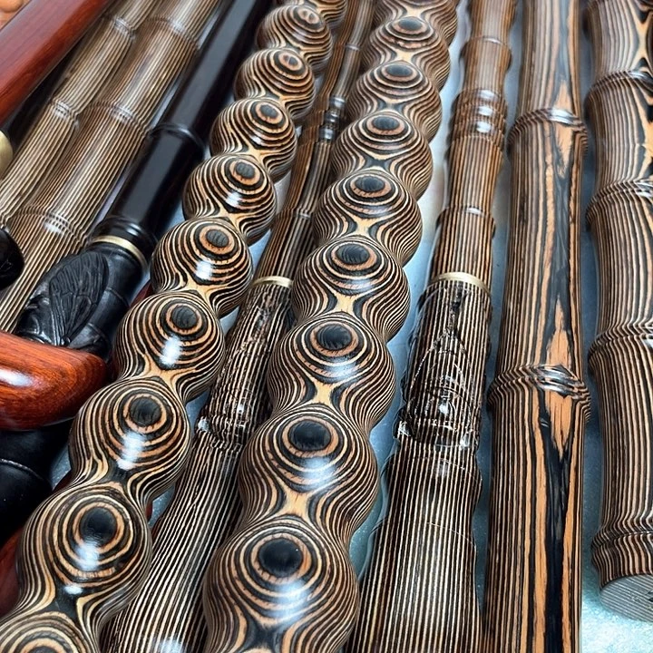 折***苇斑纹漆（虎斑木）长1米，直径3.9