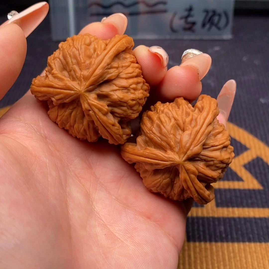明***.文玩核桃吊坠白狮子