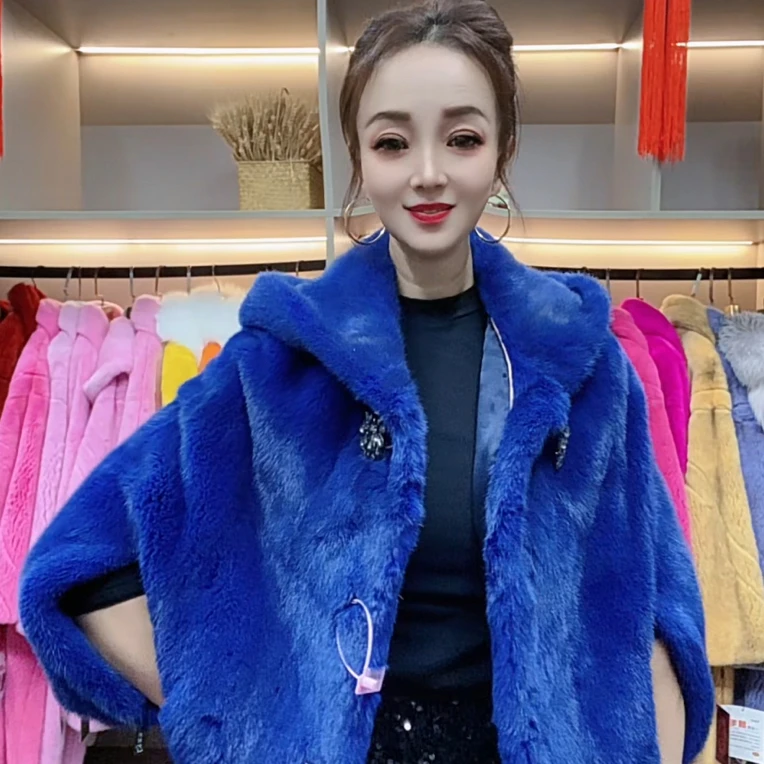 进口貂皮大衣女整貂年轻款廓形连帽天鹅绒水貂毛皮草外套斗篷款