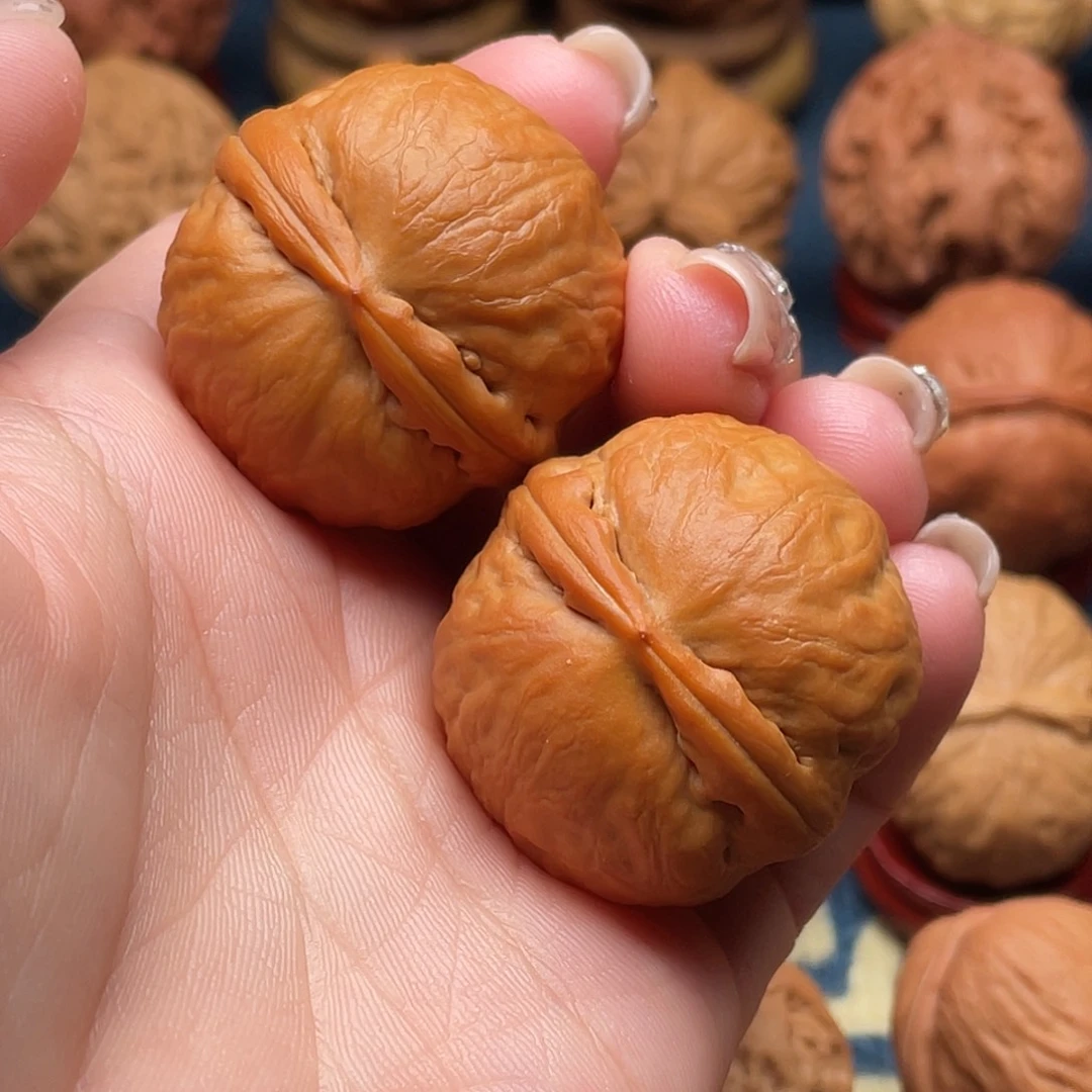 文玩核桃把件精品绣球