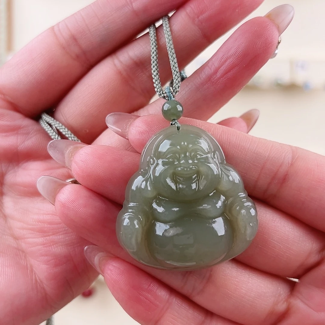 J***7和田玉未镶嵌颈饰