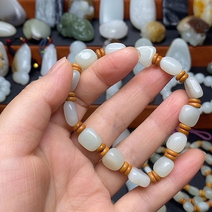 未镶嵌手链和田玉泰**贸