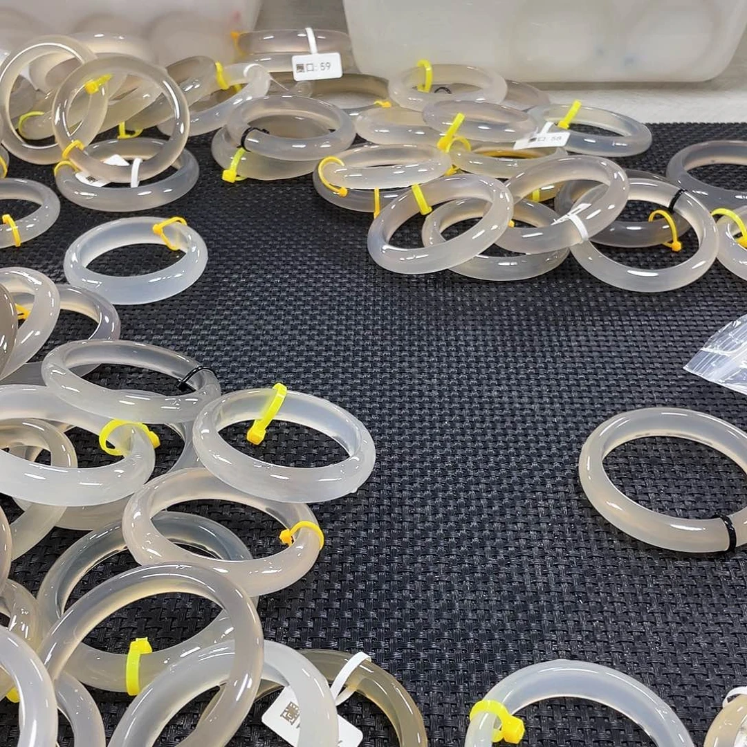 手镯玛瑙/玉髓未镶嵌