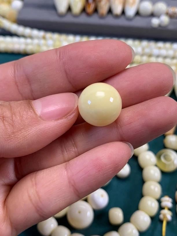 天然原矿蜜蜡阿尔卑斯浓蜡圆珠14.2mm