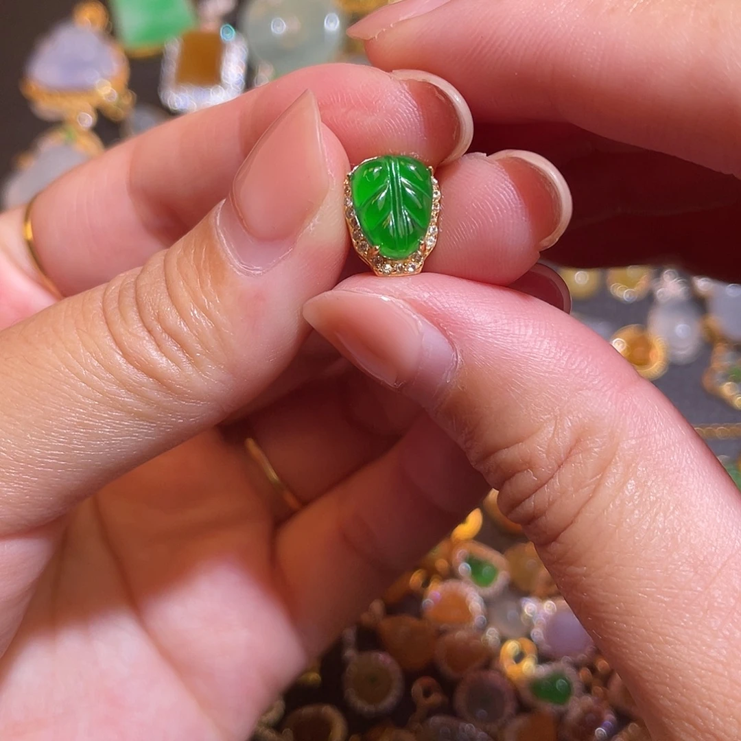 翡翠银S925镶嵌颈饰