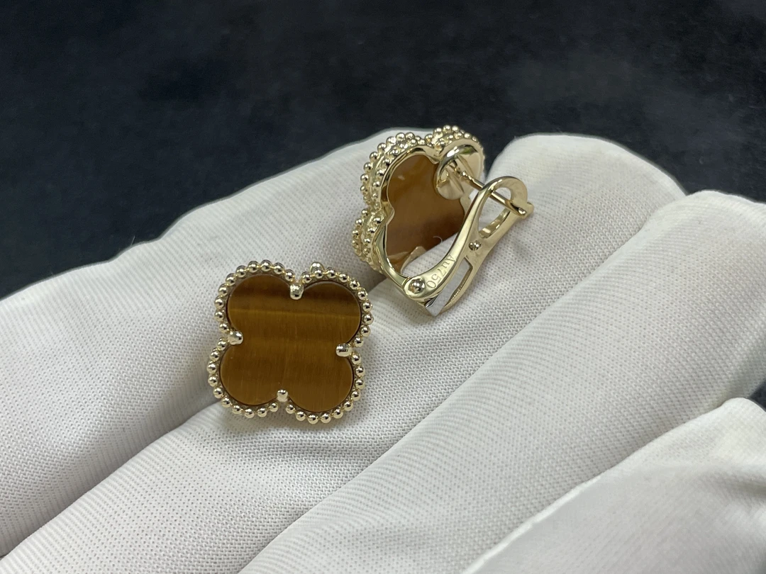【CHERISH】18k  k黄 木变石四叶草耳拍