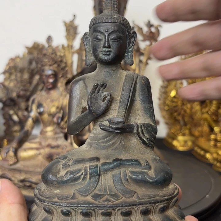 霍***生释加牟尼藏佛摆件