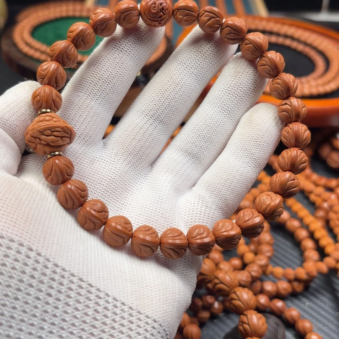 桃核吊坠玉龙脊手持