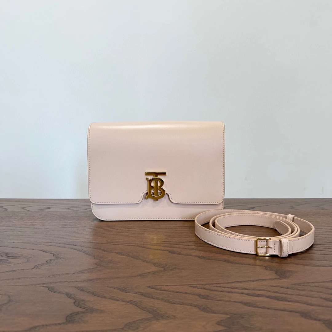 99新 BURBERRY/博柏利 TB扣单肩斜挎包 尺寸25×18.5 yz