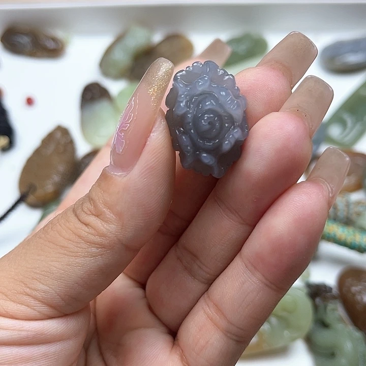 【闪购商品】颈饰未镶嵌和田玉