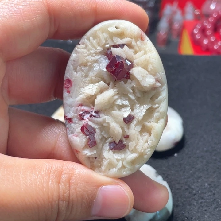 天然辰砂马仙溪晶体聚宝盆