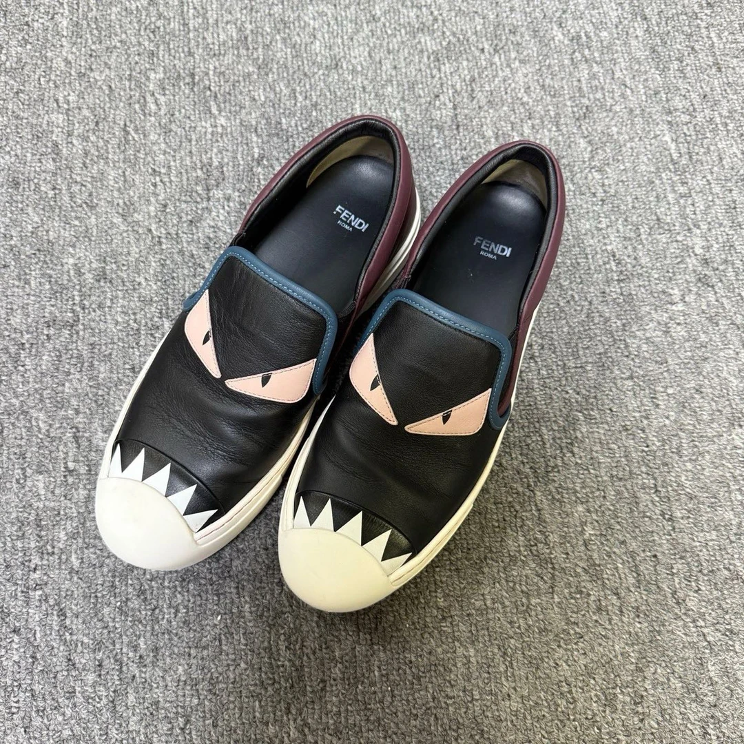 95新 FENDI/芬迪 Monster圆头一脚蹬休闲单鞋 37码/13297