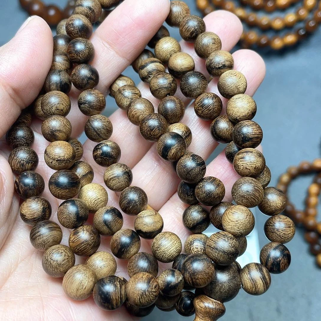 沉香手串白棋瘤疤0.8