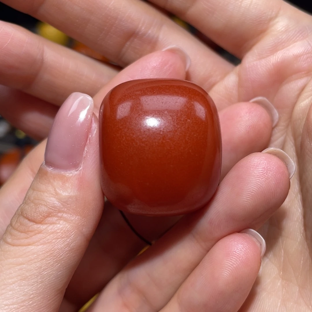 【闪购商品】琥珀裸石未镶嵌墩子