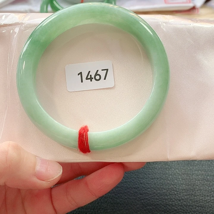 翡翠手镯未镶嵌J****_天然翡翠手镯