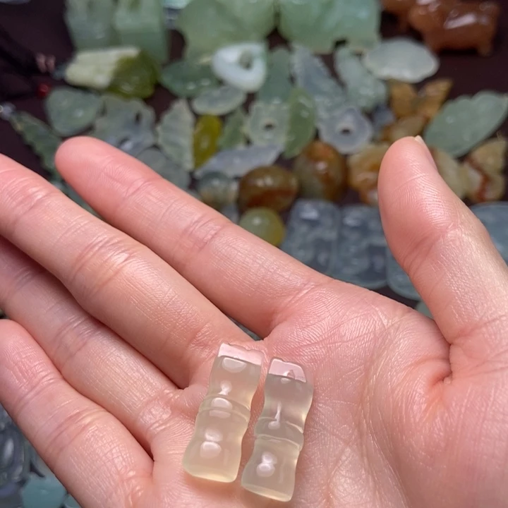 懒***王蛇纹石玉未镶嵌颈饰