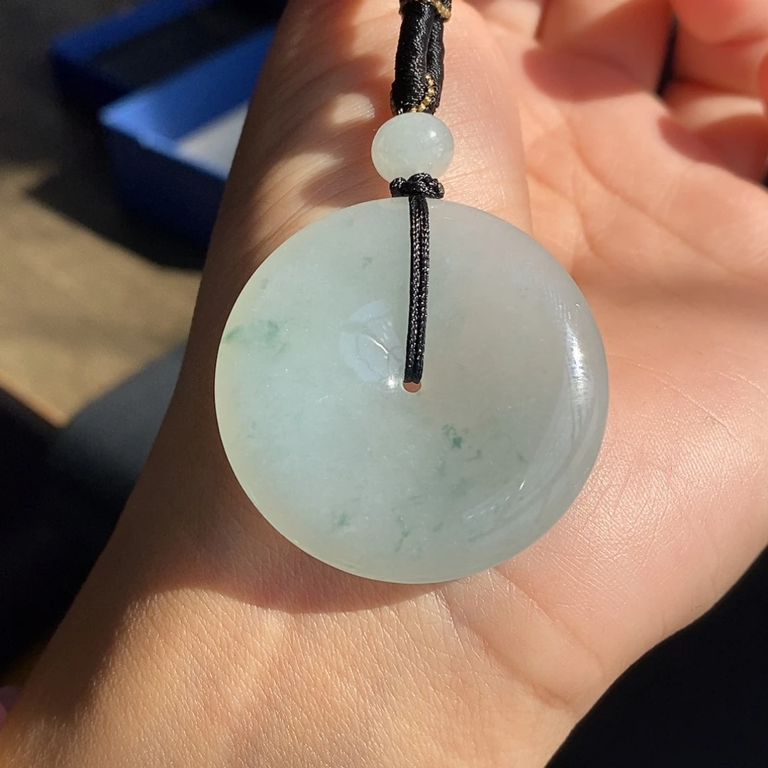 翡翠颈饰未镶嵌翡翠首饰