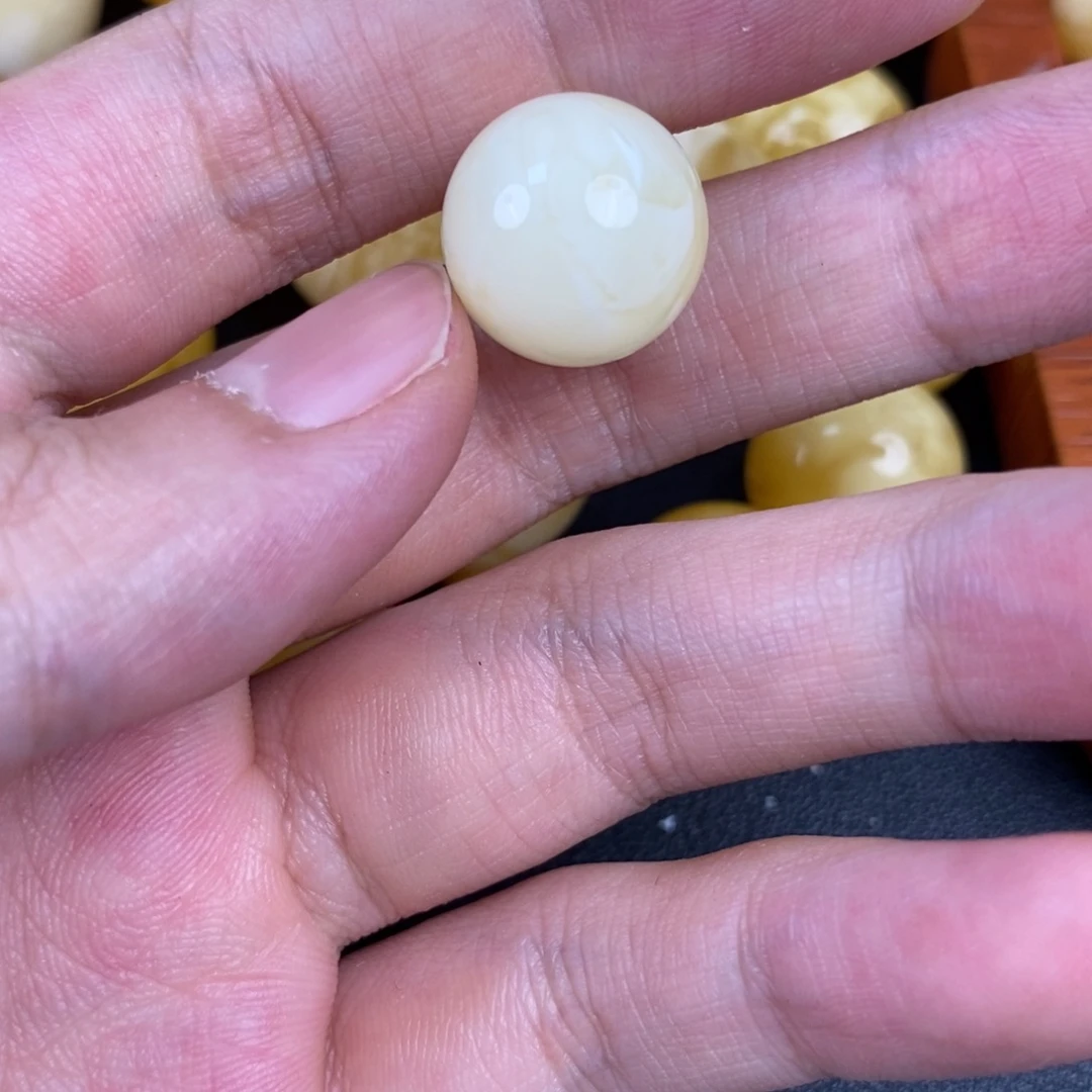 裸石琥珀未镶嵌天阶漆白22