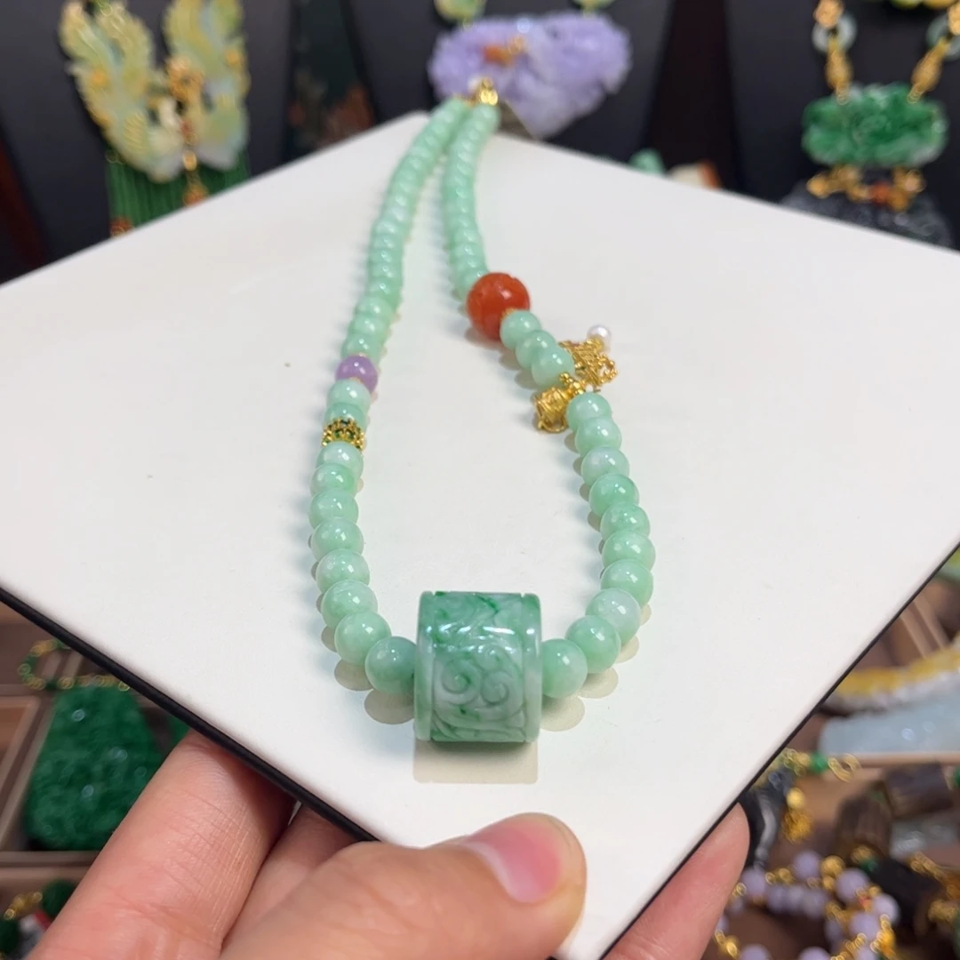 翡翠未镶嵌颈饰福利