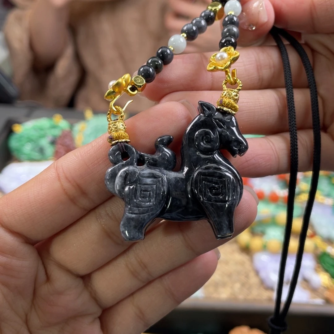 翡翠颈饰未镶嵌代编织