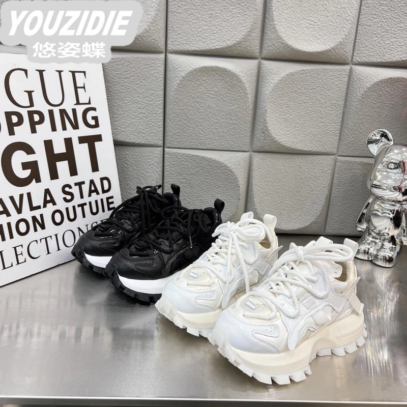 网红爆款轻奢厚底华夫阿甘鞋女2025冬季加绒增高百搭休闲运动鞋潮