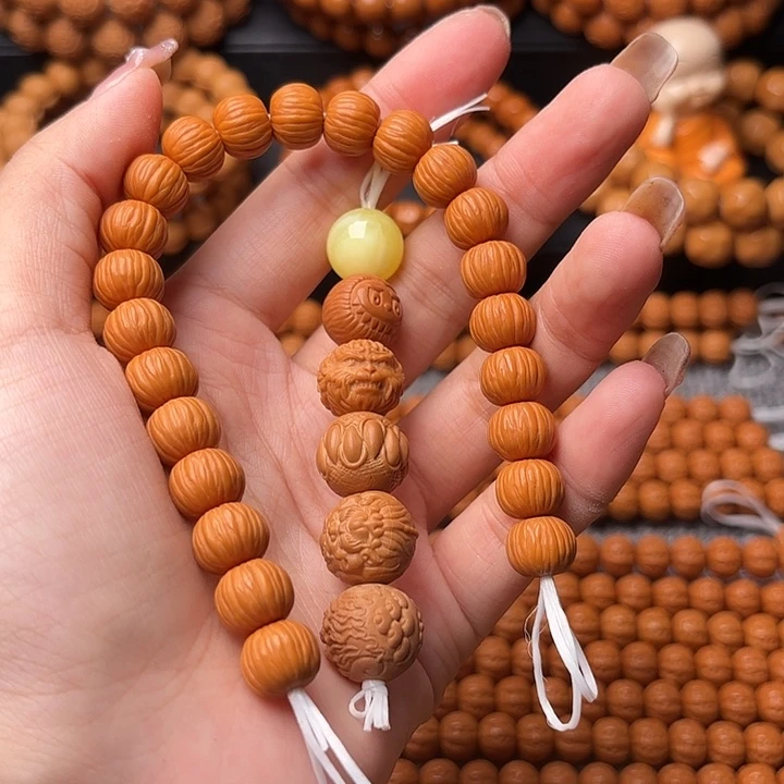 王***哥吊坠猴头核桃111111111111