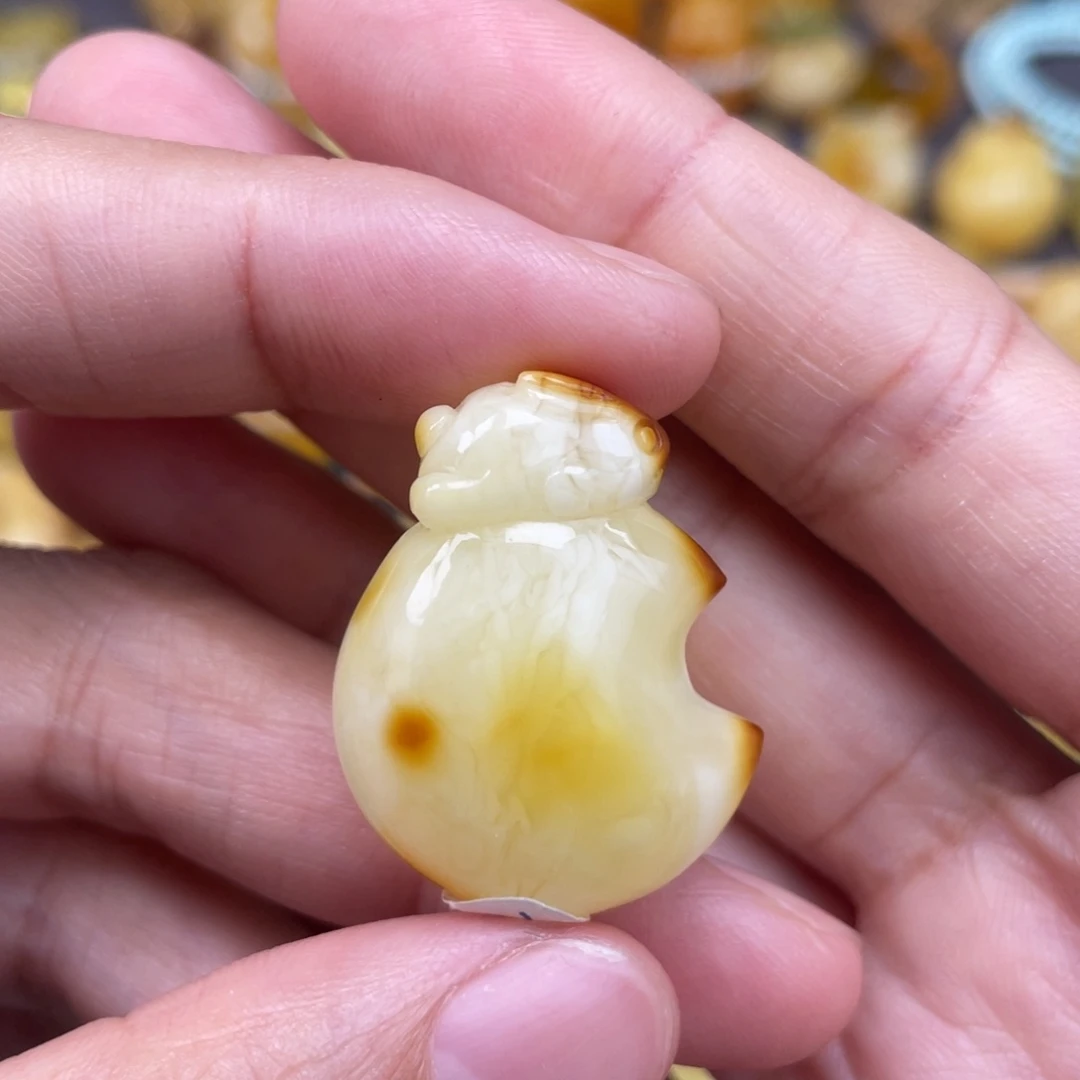 裸石琥珀未镶嵌蜜蜡