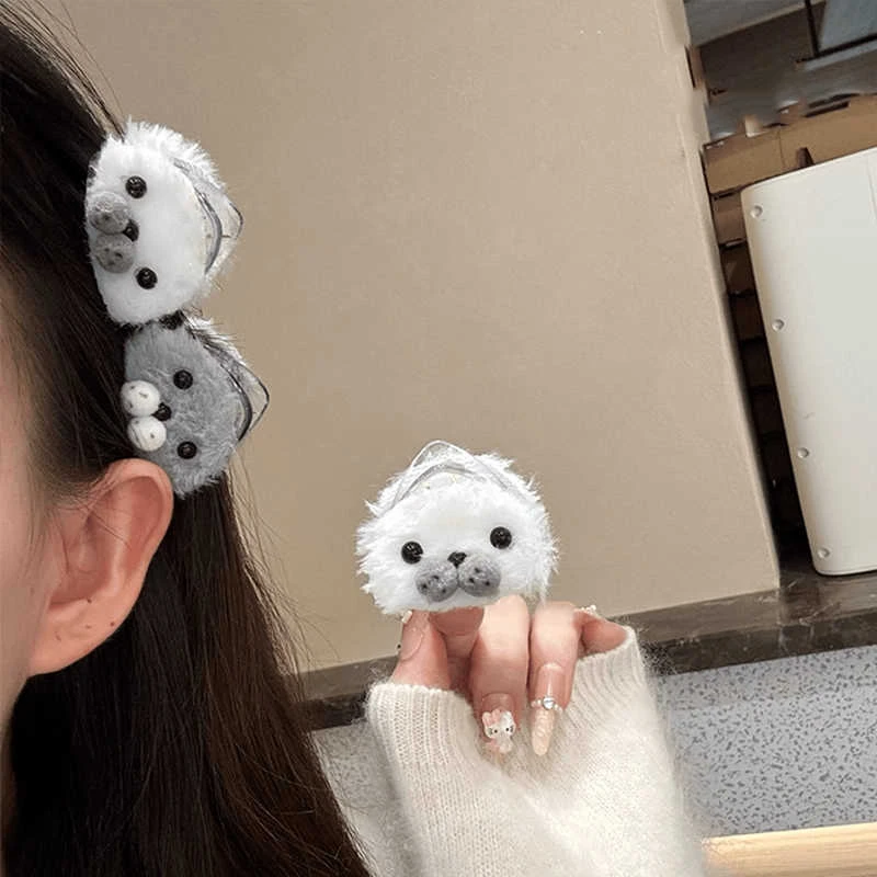 可爱毛绒小海豹抓夹女2025秋冬新款少女心发饰侧边夹鸭嘴夹发卡