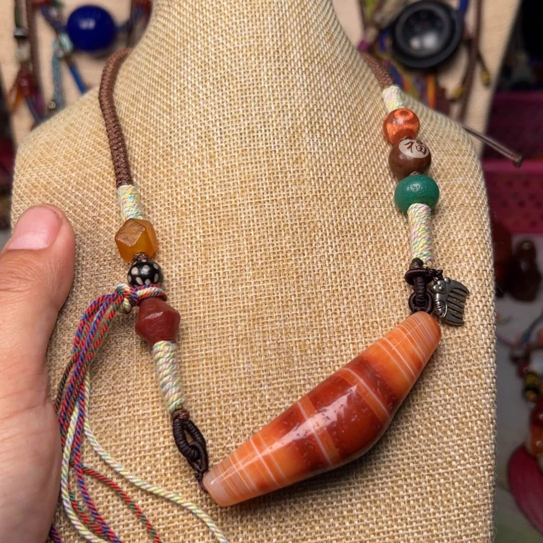 玛瑙/玉髓颈饰未镶嵌