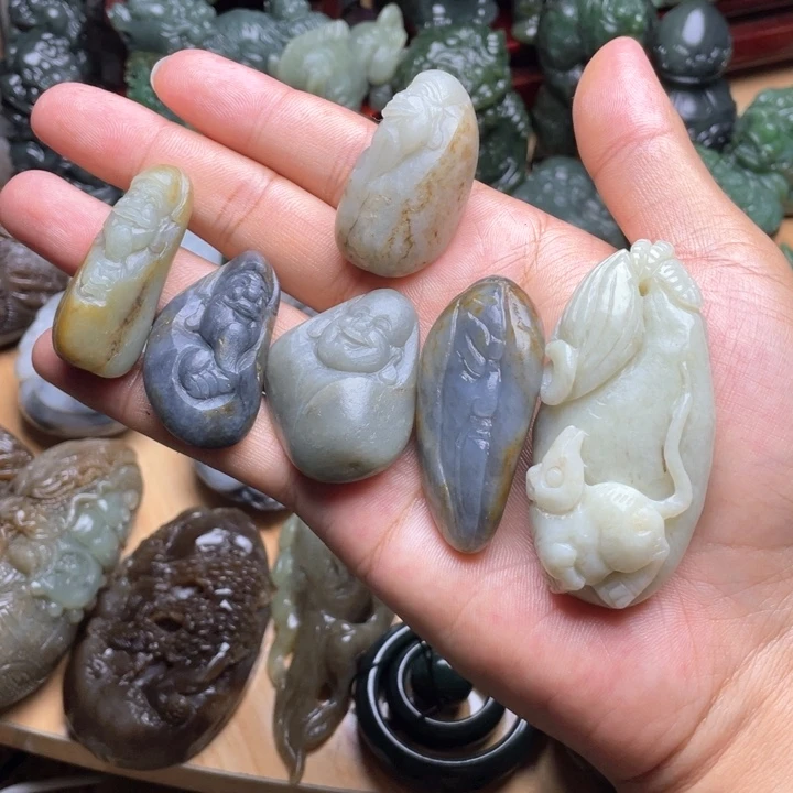 和田玉未镶嵌挂件成*