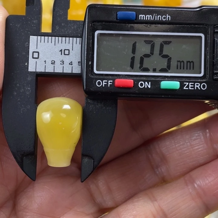 蜜蜡未镶嵌裸石49杂