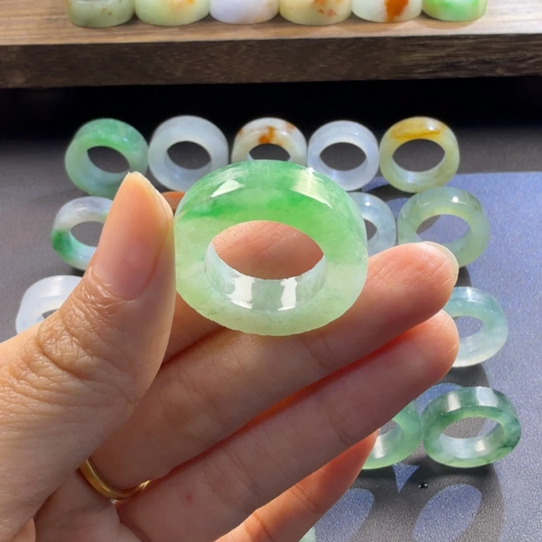 定制翡翠未镶嵌12-23 冰绿