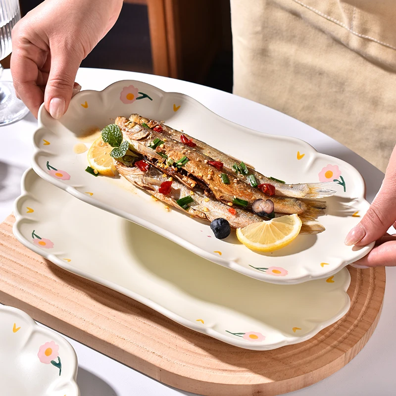 陶瓷家用2025新款鱼盘高级感轻奢蒸鱼盘创意大号12英寸釉下彩鱼碟