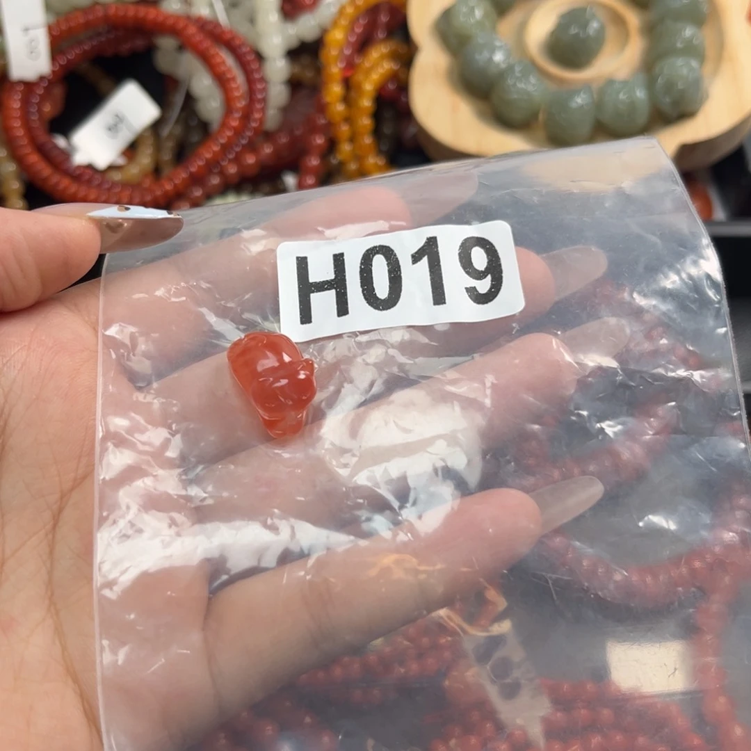 南红玛瑙未镶嵌珠宝奇石