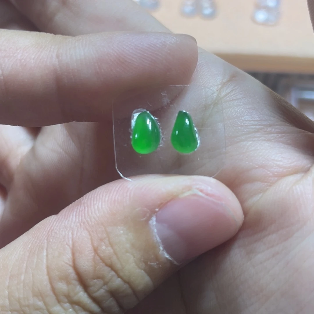 定制翡翠未镶嵌随行