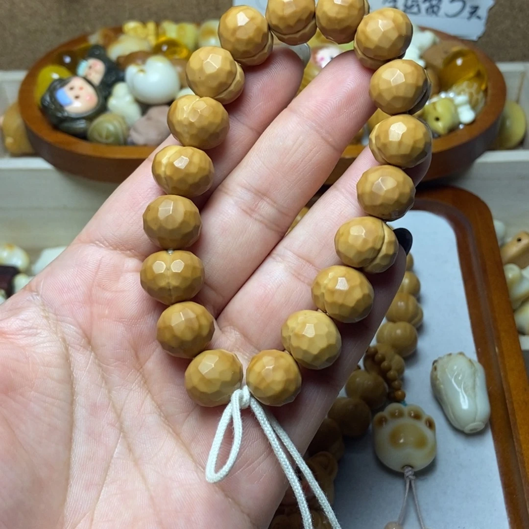 吊坠猴头核桃珂基手持微微瑕小黑点介意勿拍不退换