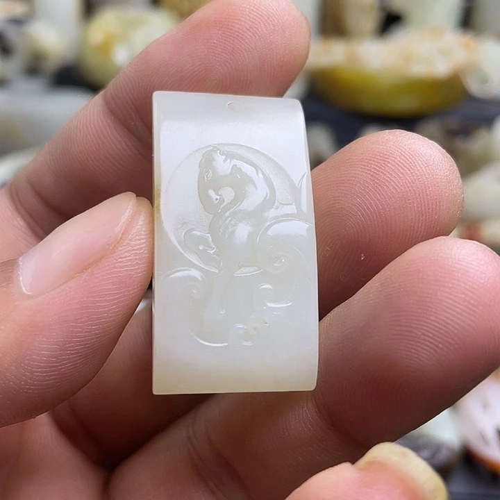 颈饰未镶嵌和田玉