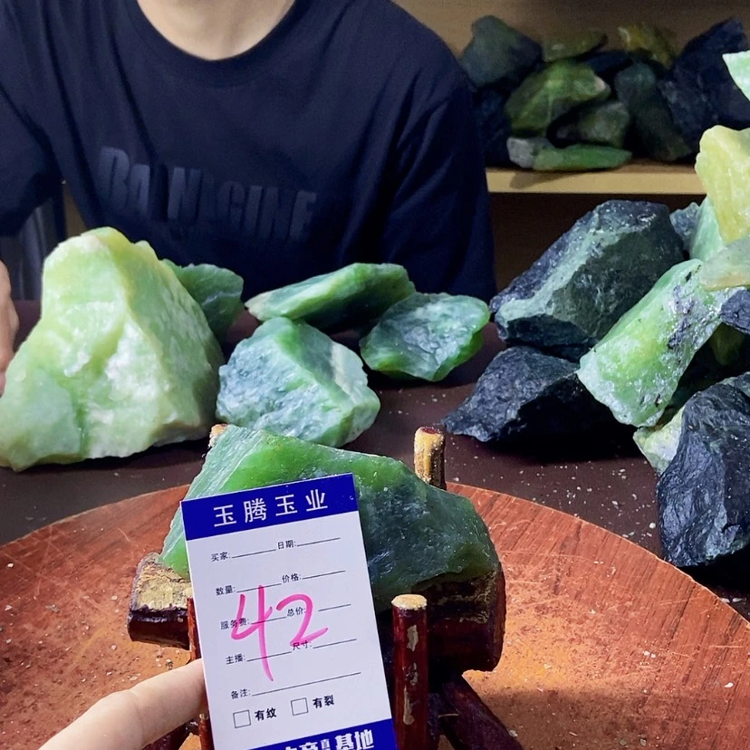 【闪购商品】蛇纹石玉未镶嵌岫玉原石l*q