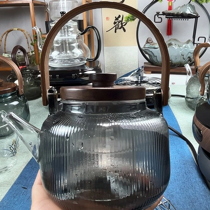 竖条纹提梁壶黑色1个