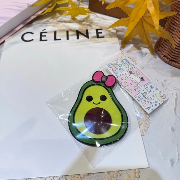 宁宁家牛油果贴贴手机饰品