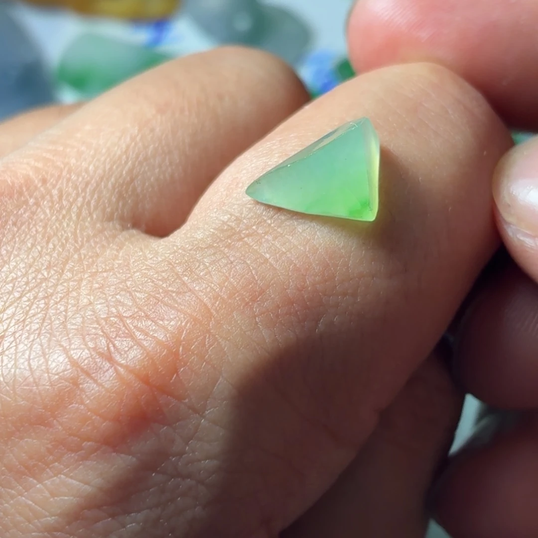 定制翡翠未镶嵌包工