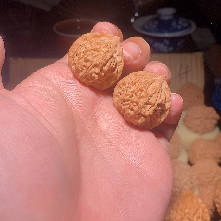 文玩核桃手把件野生寿桃