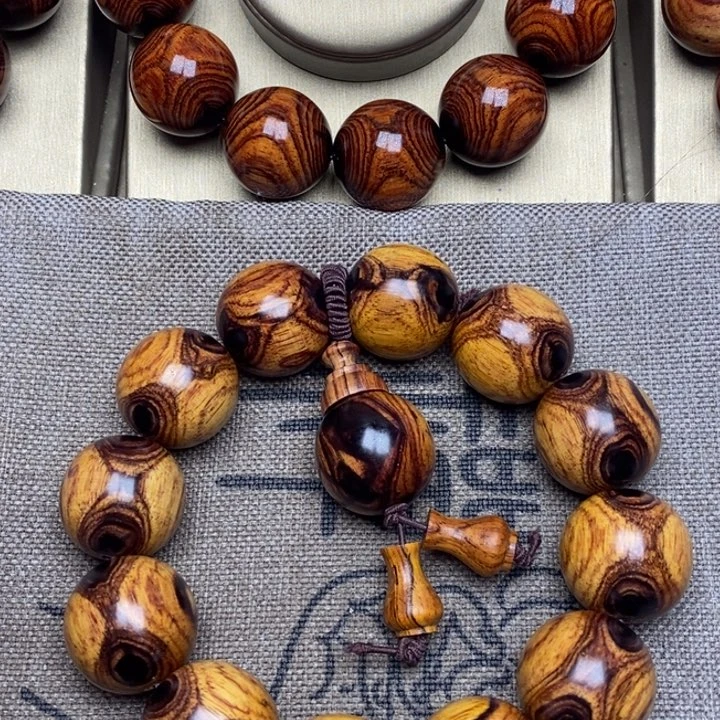 黄花梨/降香黄檀2.02.02.02.0