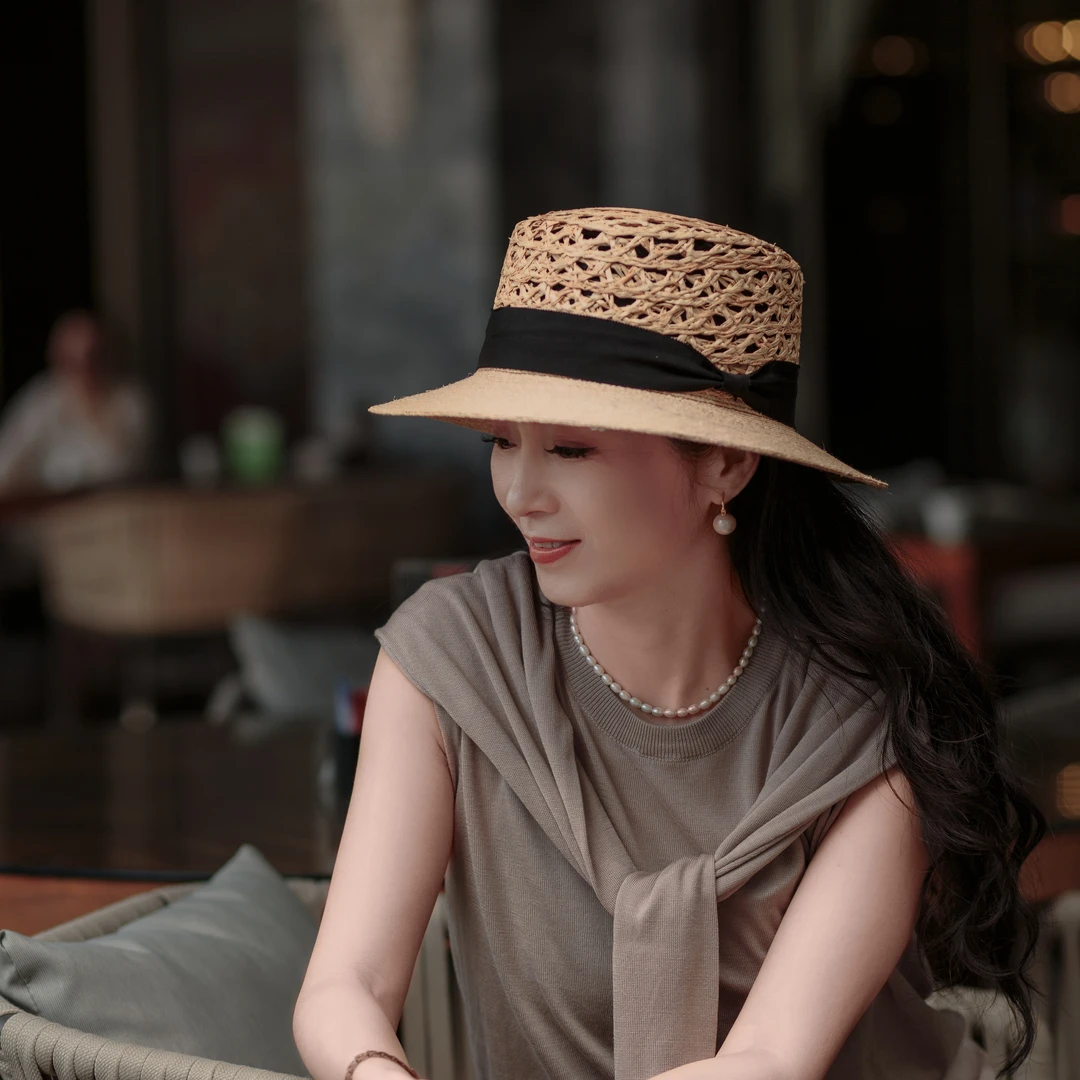 w帽子女夏季新款优雅平顶帽时尚百搭女士夏天编织法式拉菲草帽