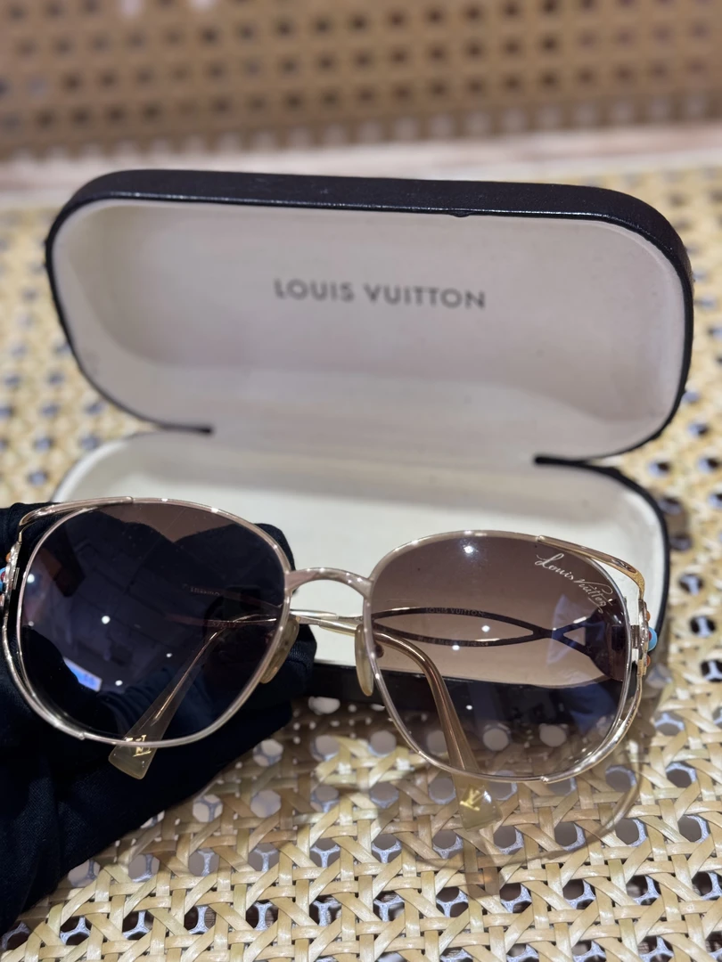 95新 LouisVuitton/路易威登 LV金色墨镜带盒1662