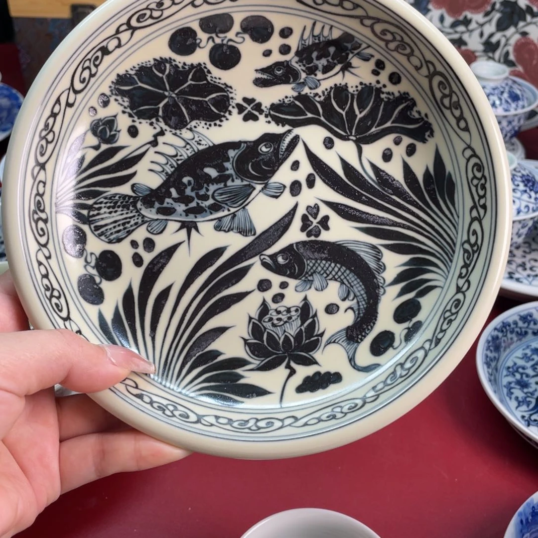 11景德镇青花微瑕鱼藻壶承