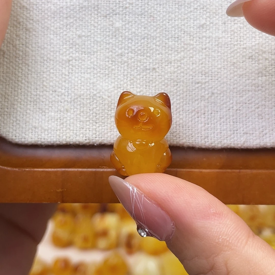 裸石琥珀未镶嵌小猫