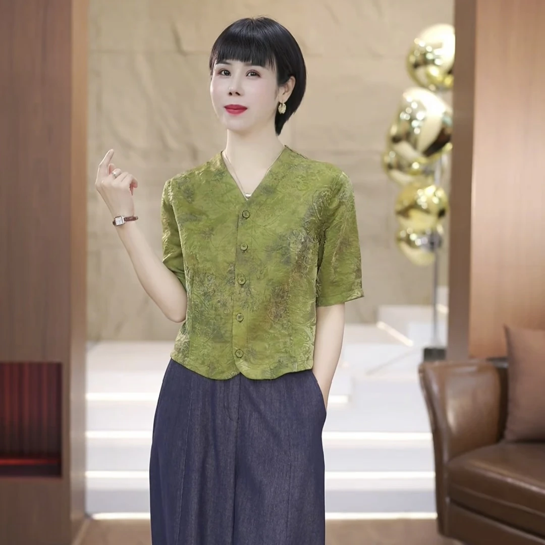 【渲渲推荐】HFS-8119夏季时尚花纹V领小衫