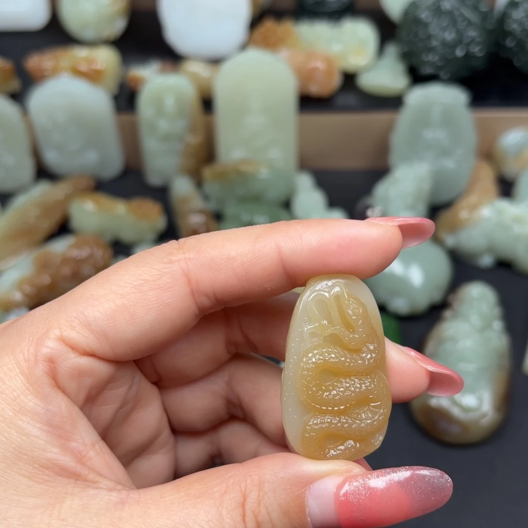 和田玉颈饰未镶嵌