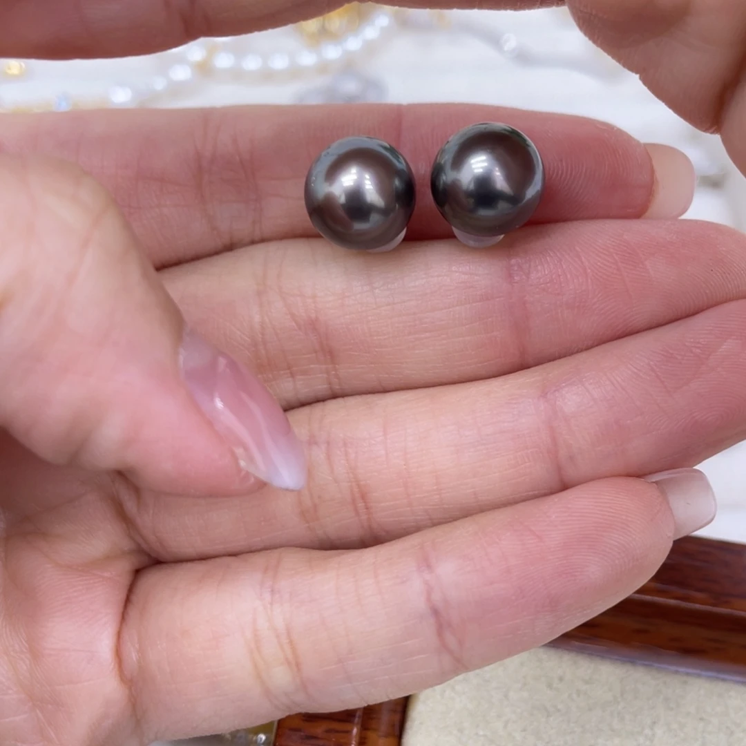 18K金镶嵌海水珍珠耳饰